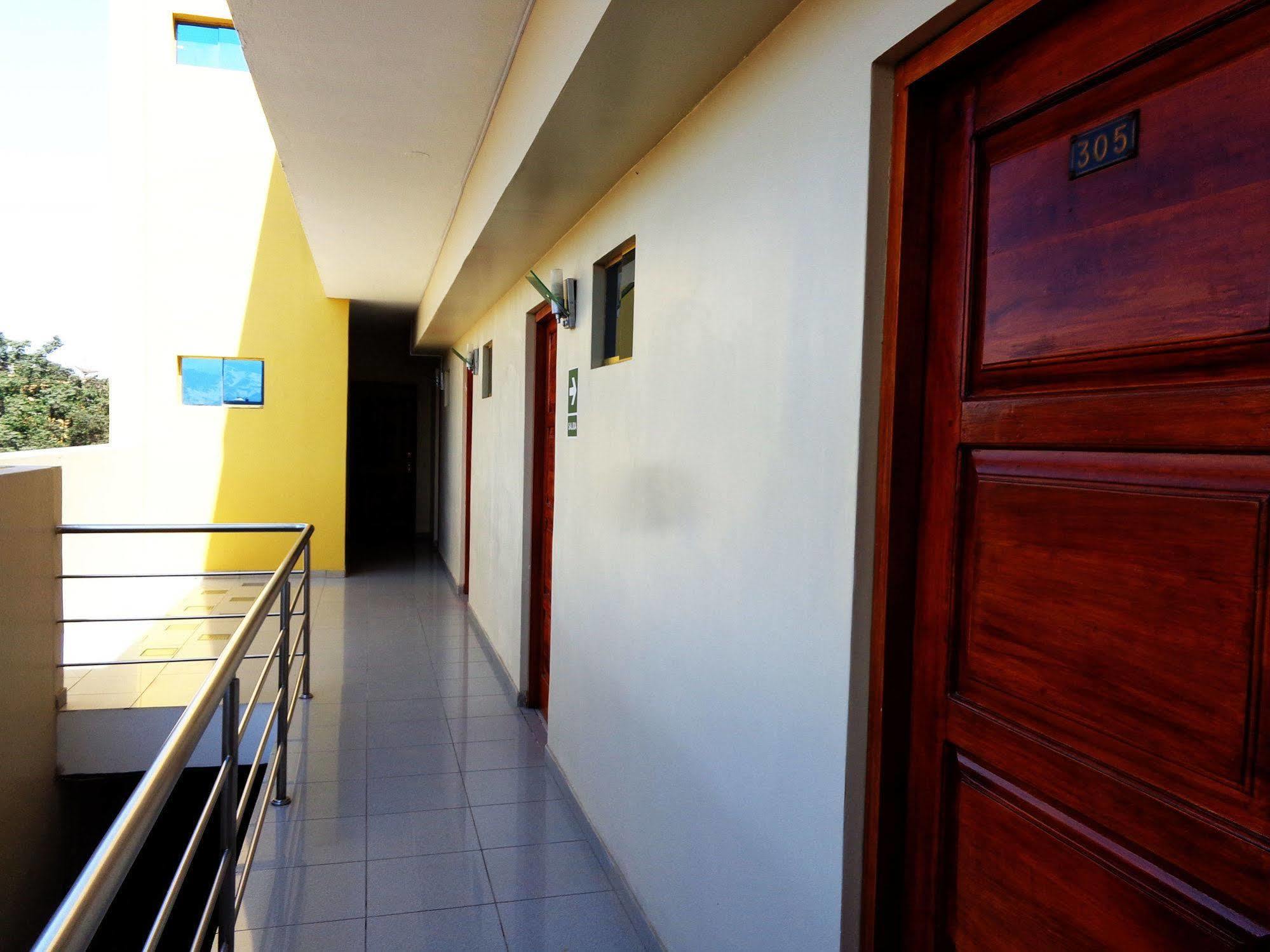 Hotel Colon Plaza Ica Exterior photo
