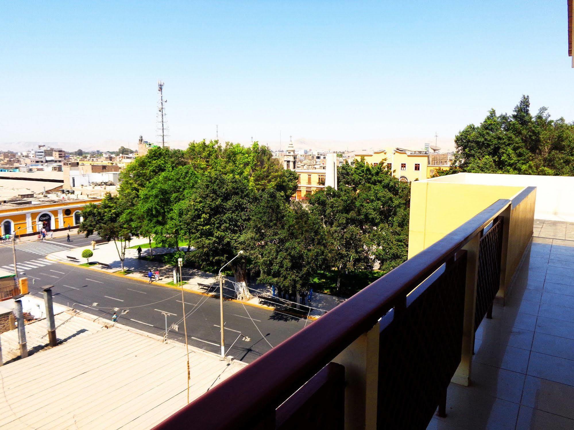 Hotel Colon Plaza Ica Exterior photo